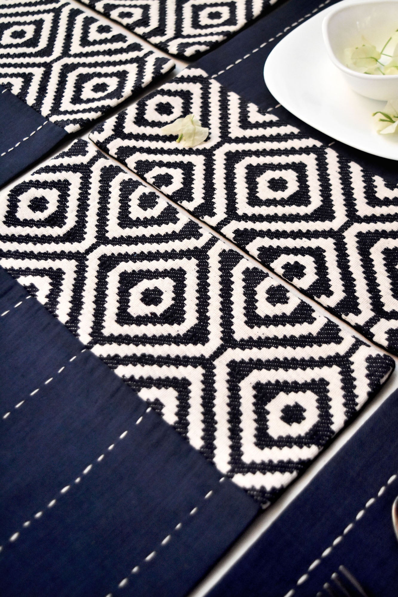 Zephyr Handwoven table mats - Set of 6 pcs